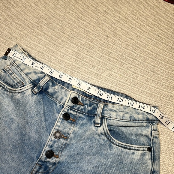 High Performance Wear Denim Shorts. Jean Shorts. Size EU 42. - Picture 4 of 10